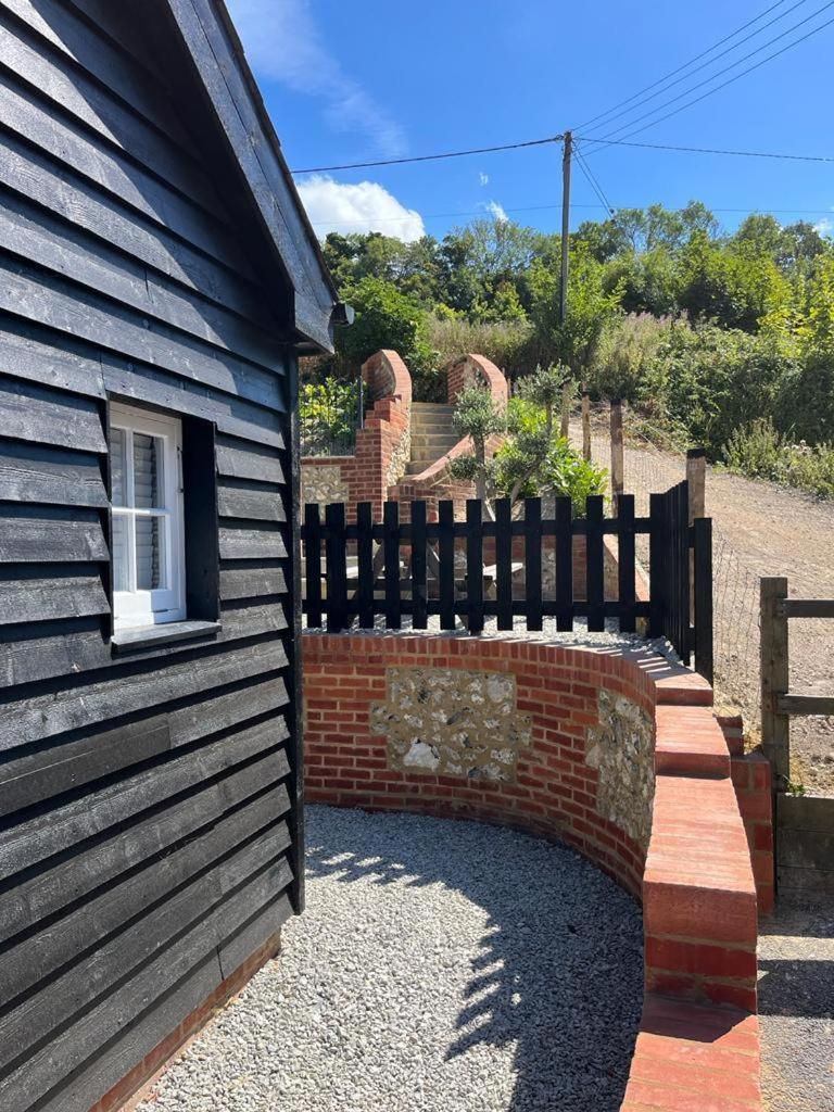 The Lydden Bell Bed & Breakfast ภายนอก รูปภาพ