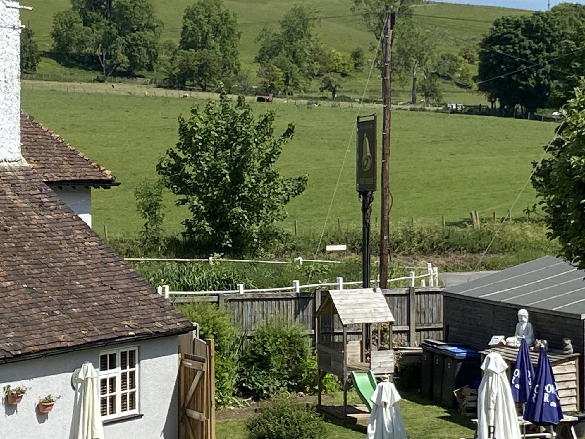 The Lydden Bell Bed & Breakfast ภายนอก รูปภาพ